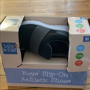Lily and Dan slip on sneakers size 11